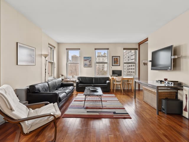 Image of Living space #1