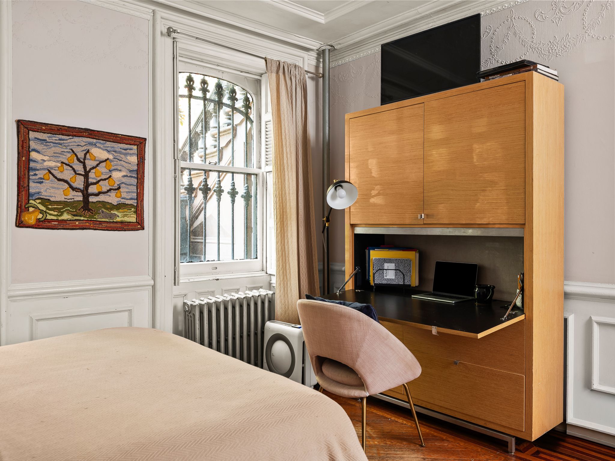 Grand Place | Clinton Hill | Brownstone Duplex w/ Private Garden photo 22