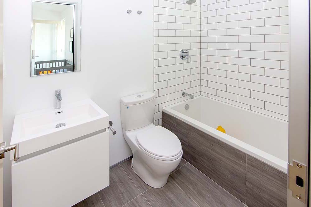 Solstice Haus | Sawtelle | Sunlit Modern Home with Balcony photo 39