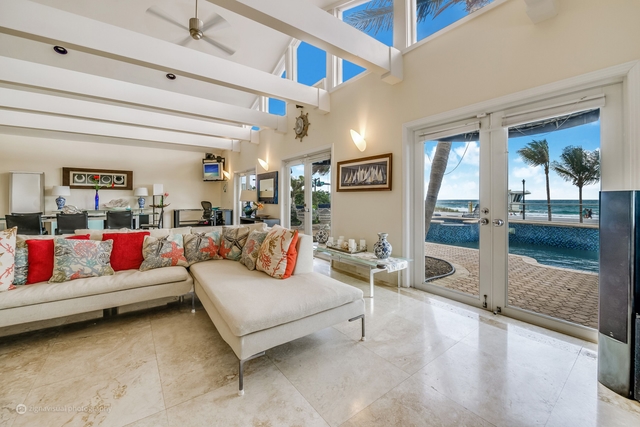 Image of Living space #3