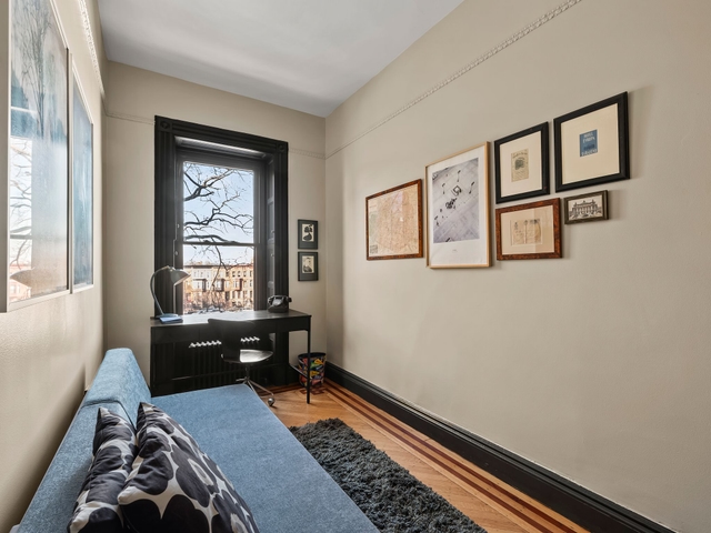 Image of Living space #6