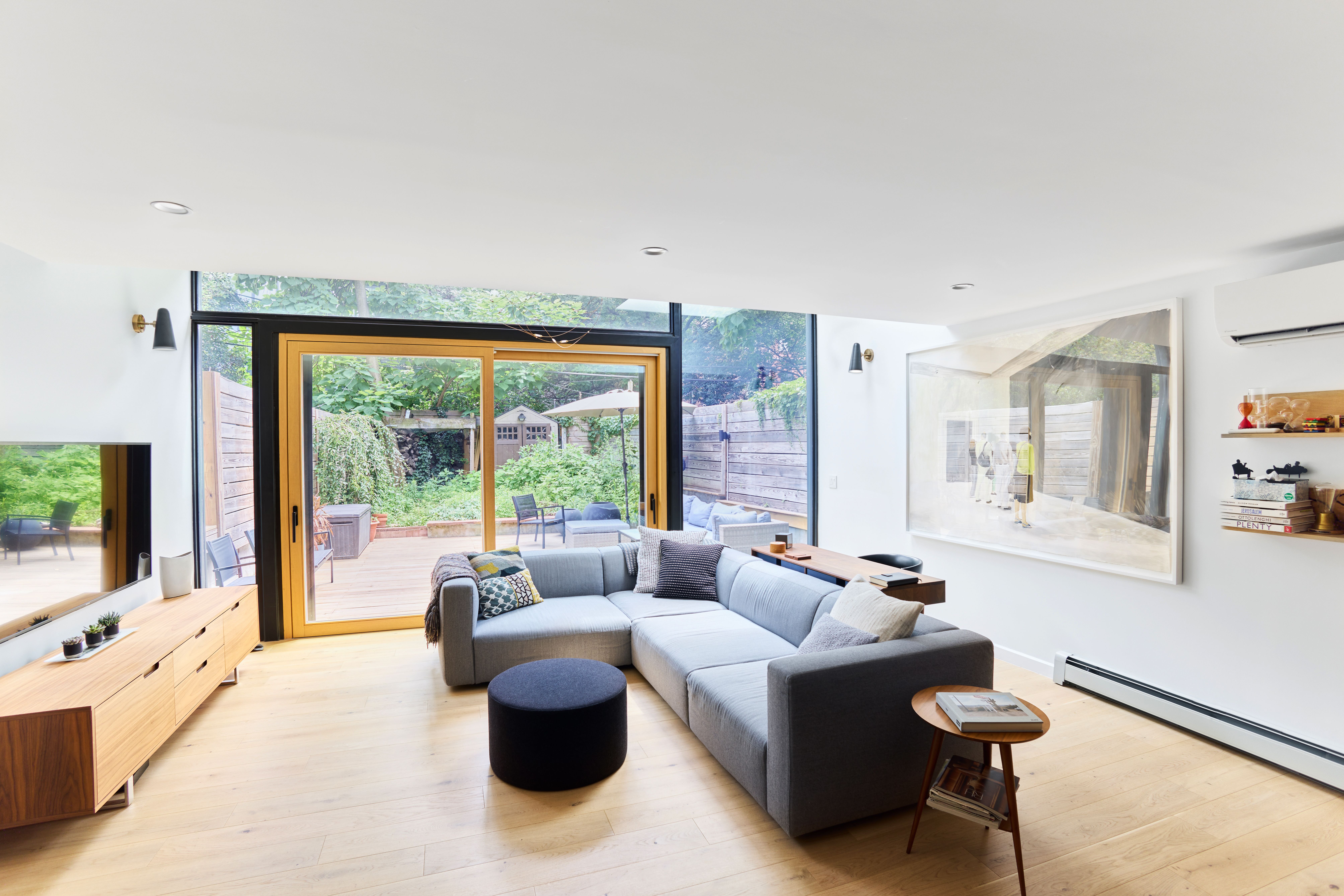 Hillcrest Place | Clinton Hill | Apartment with Private Backyard photo 6