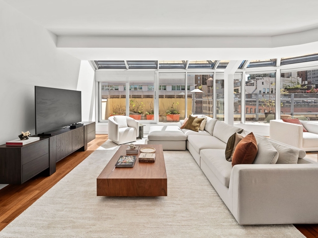 Image of Living space #3
