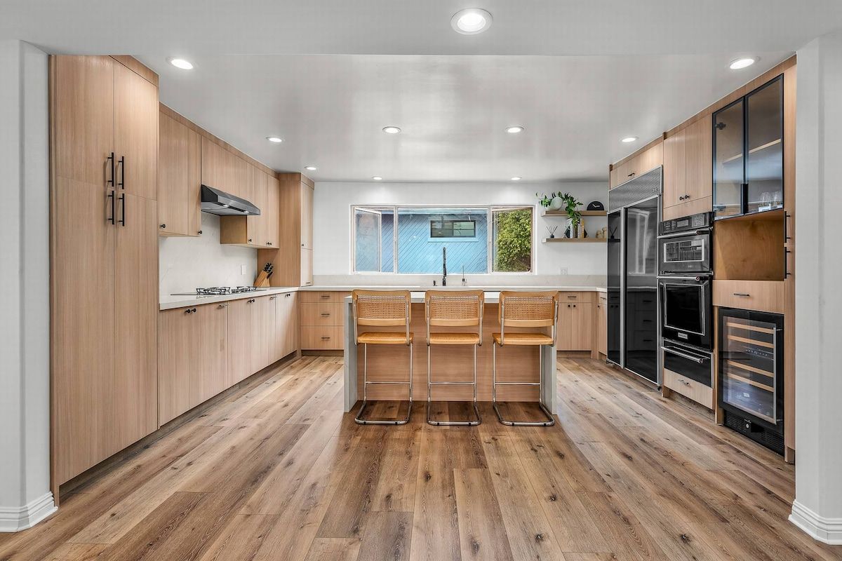 Lumiere Coast | Marina del Rey | Rooftop Designer Townhome photo 7