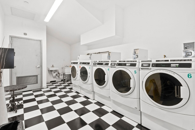 Image of Living space #4