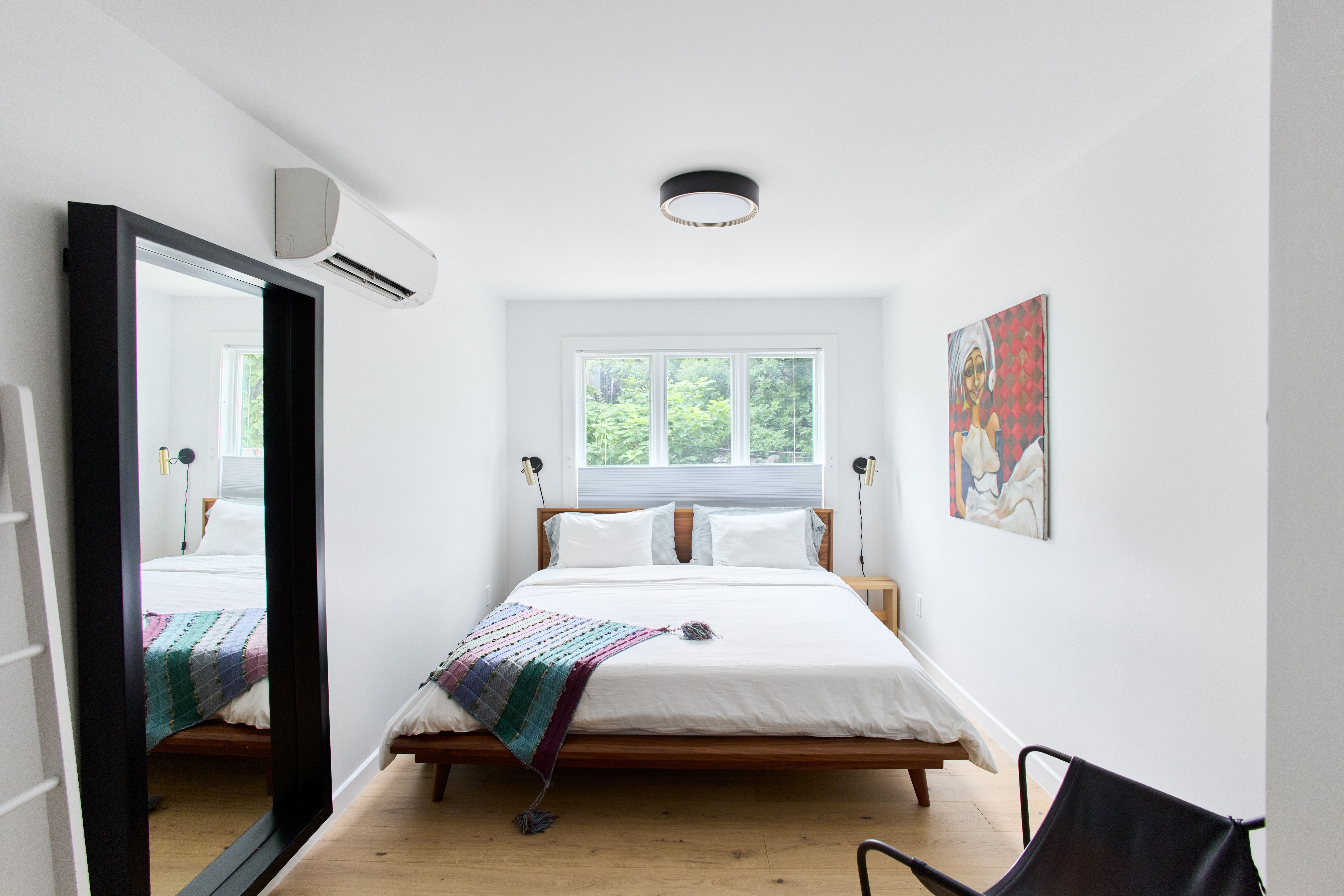 Hillcrest Place | Clinton Hill | Apartment with Private Backyard photo 4