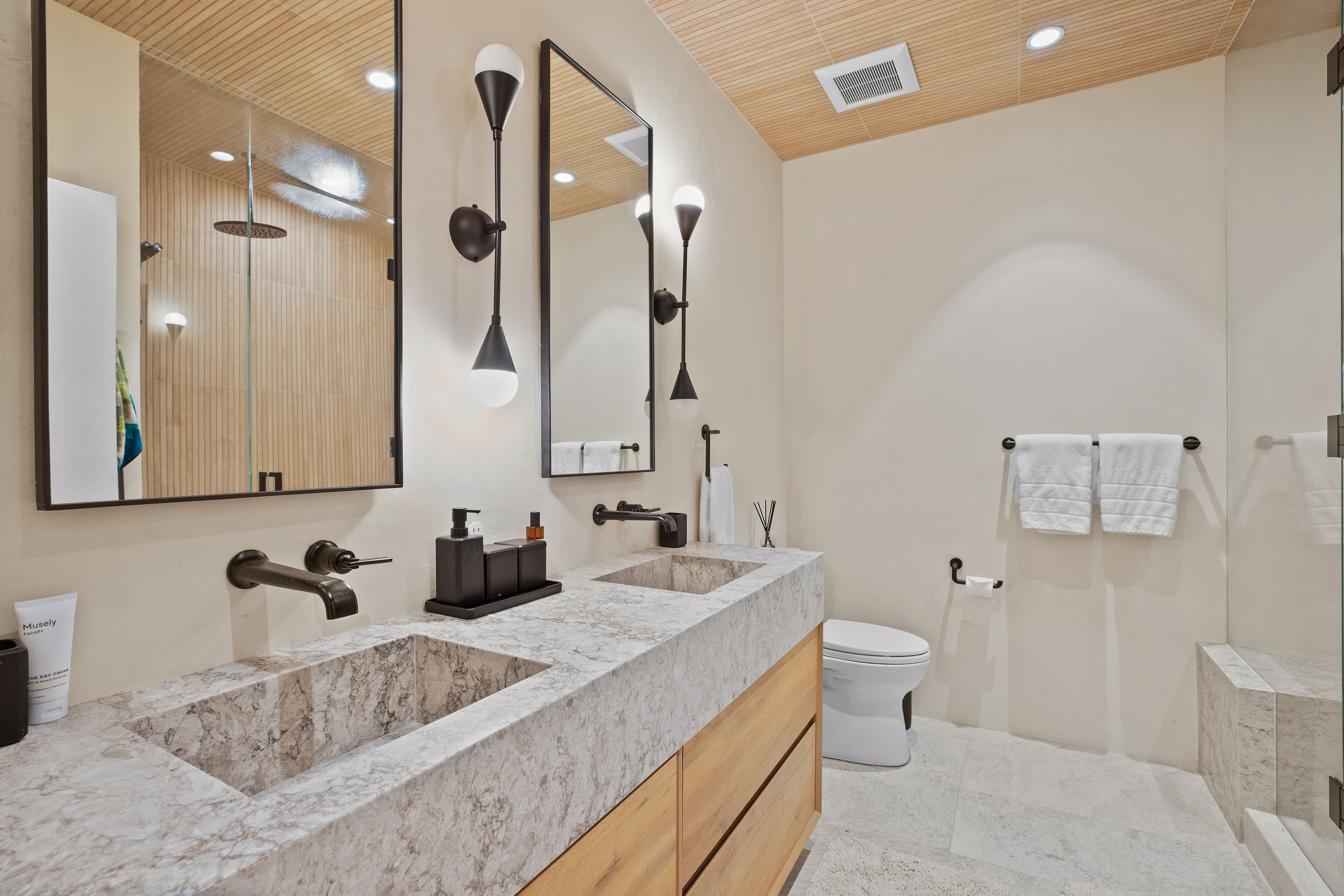 Timber Crest | Aspen | Designer Home with Sauna & Office photo 18