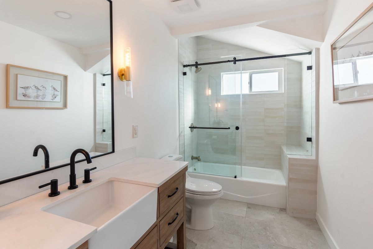 Casa Noire | Baldwin Hills | Luxe Hillside Villa with Hot Tub photo 35