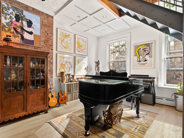 Image of Living space #2