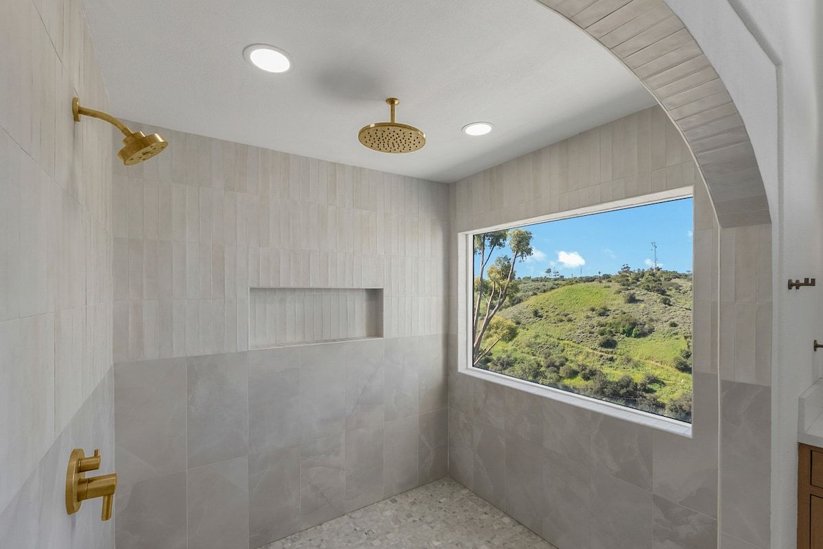 Casa Noire | Baldwin Hills | Luxe Hillside Villa with Hot Tub photo 26