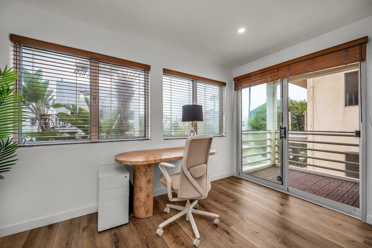 Lumiere Coast | Marina del Rey | Rooftop Designer Townhome photo 13