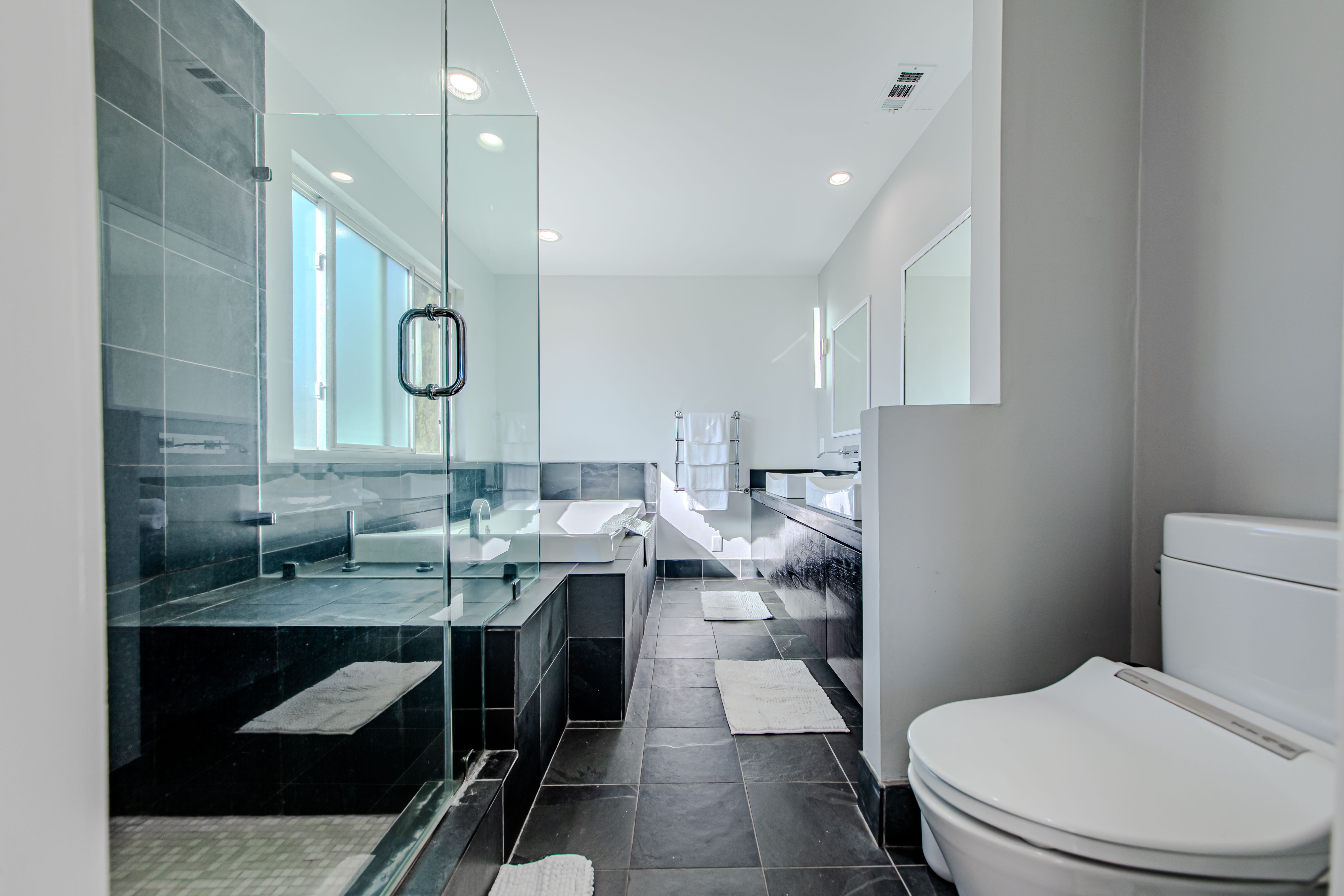 Casa Formosa | Fairfax | Hollywood Home w/ Pool & Modern Interior photo 26