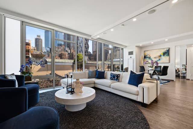 Image of Living space #2