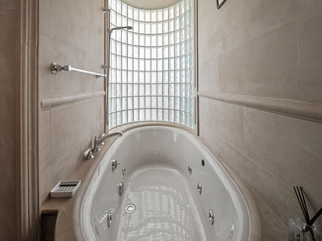 Image of Living space #9