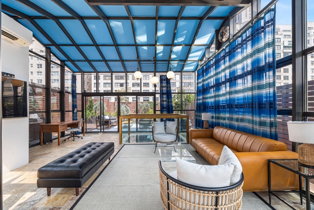 Image of Living space #9