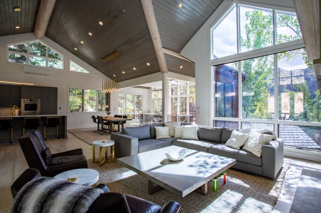 Image of Living space #2