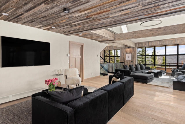 Image of Living space #4