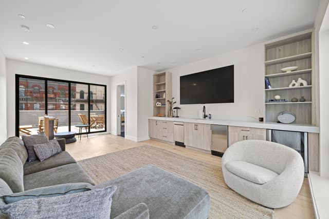 Image of Living space #3