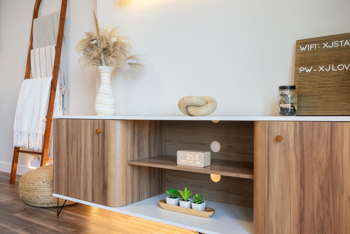 Palm Haven | Flagler Village | Apartment with Balcony & Rooftop Pool photo 11