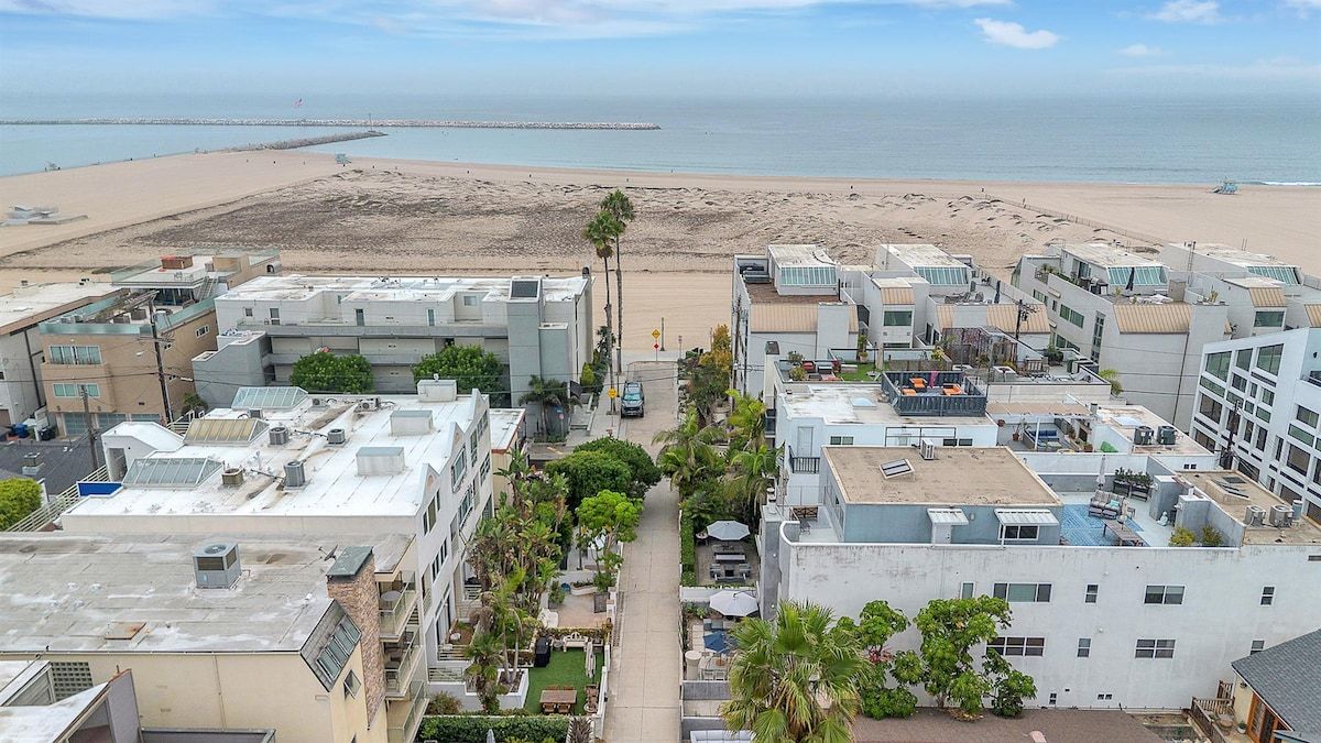 Lumiere Coast | Marina del Rey | Rooftop Designer Townhome photo 33