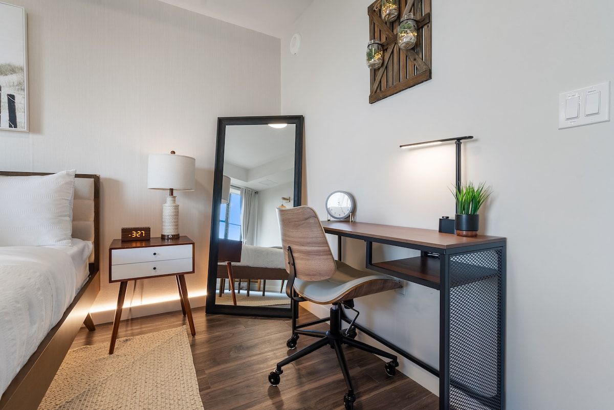 Palm Haven | Flagler Village | Apartment with Balcony & Rooftop Pool photo 27