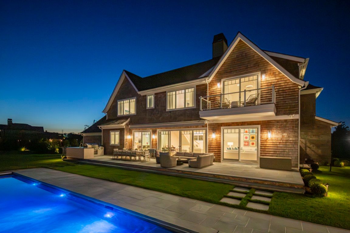 Rosko Estate | Southampton | Home With Heated Pool and Spa photo 5