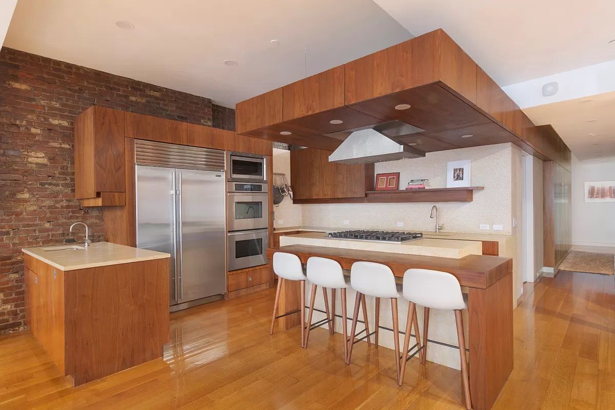 Rialto VI by Rove Travel | Union Square, NYC