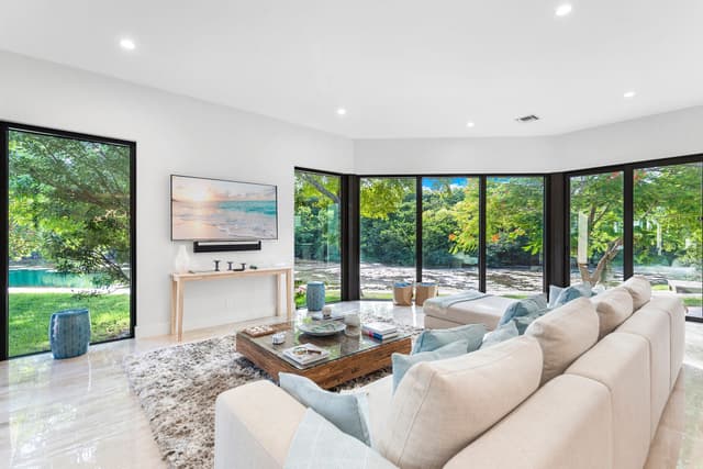 Image of Living space #2