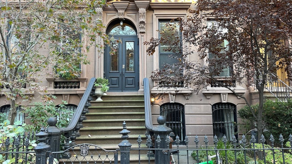 Grand Place | Clinton Hill | Brownstone Duplex w/ Private Garden photo 25