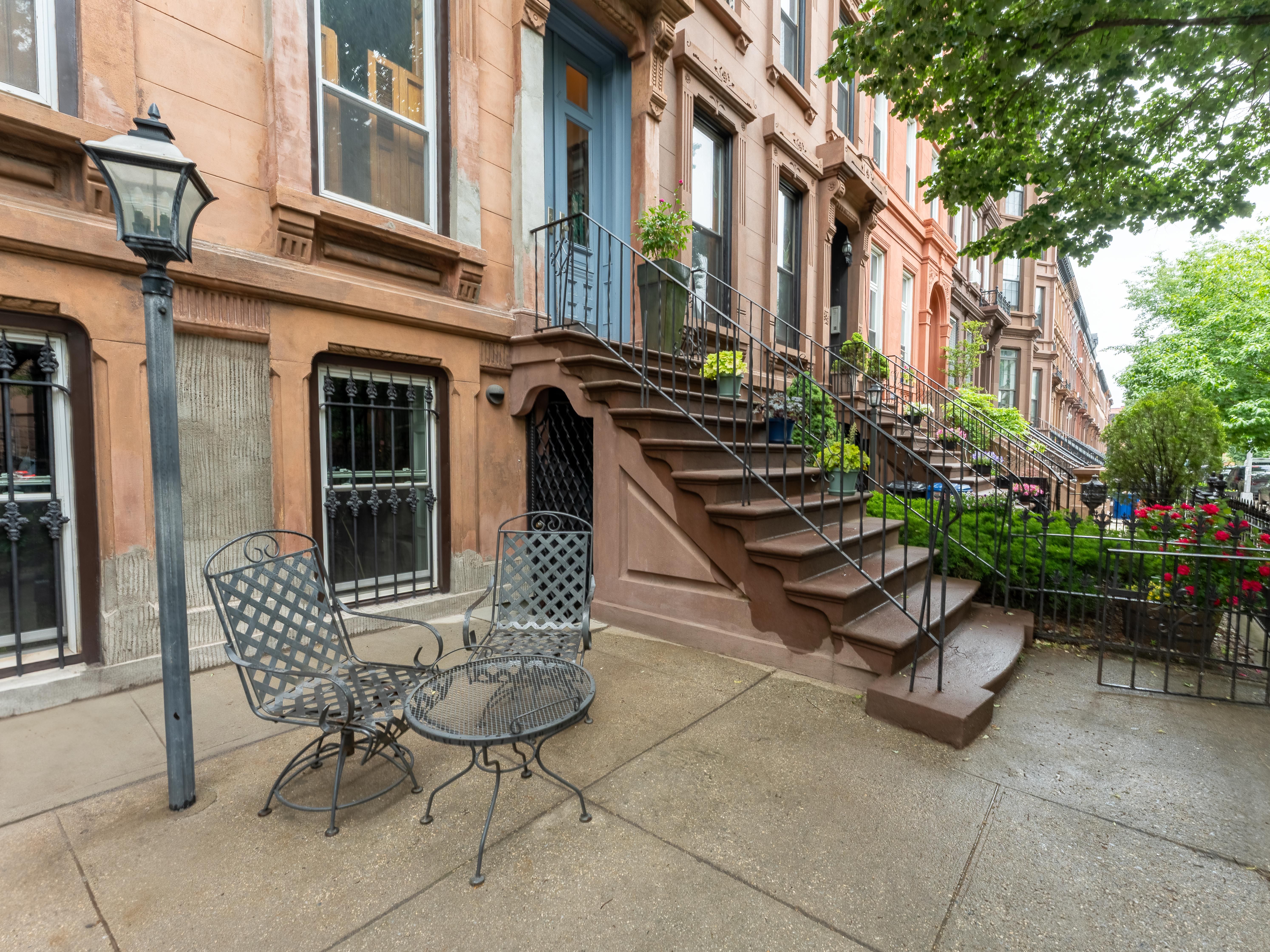Bedstuy Belle | Bed-Stuy | Two-Story Apartment w/ Hot Tub, Sauna & Gym photo 35