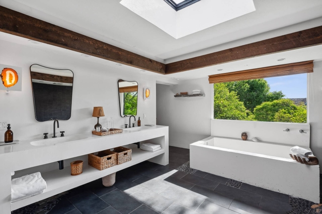 Image of Living space #6