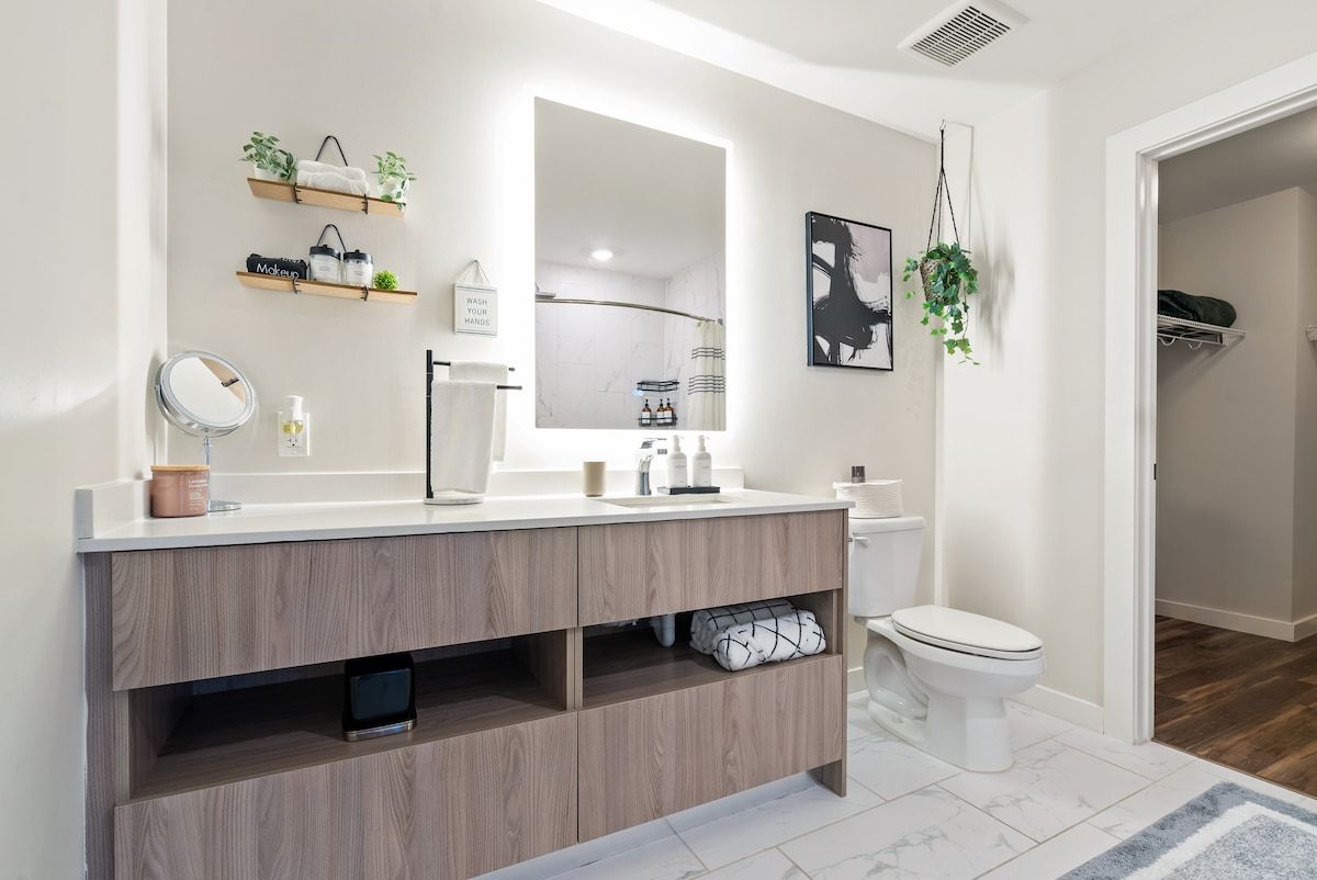 Palm Haven | Flagler Village | Apartment with Balcony & Rooftop Pool photo 29