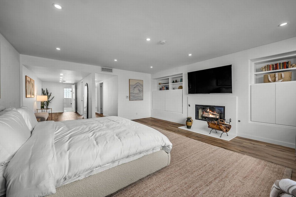 Lumiere Coast | Marina del Rey | Rooftop Designer Townhome photo 3