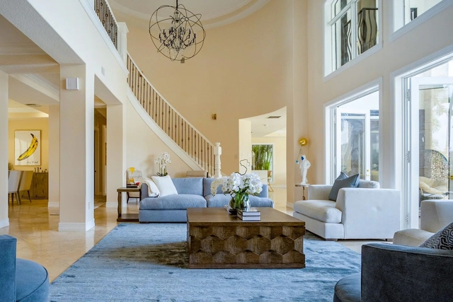 Image of Living space #3