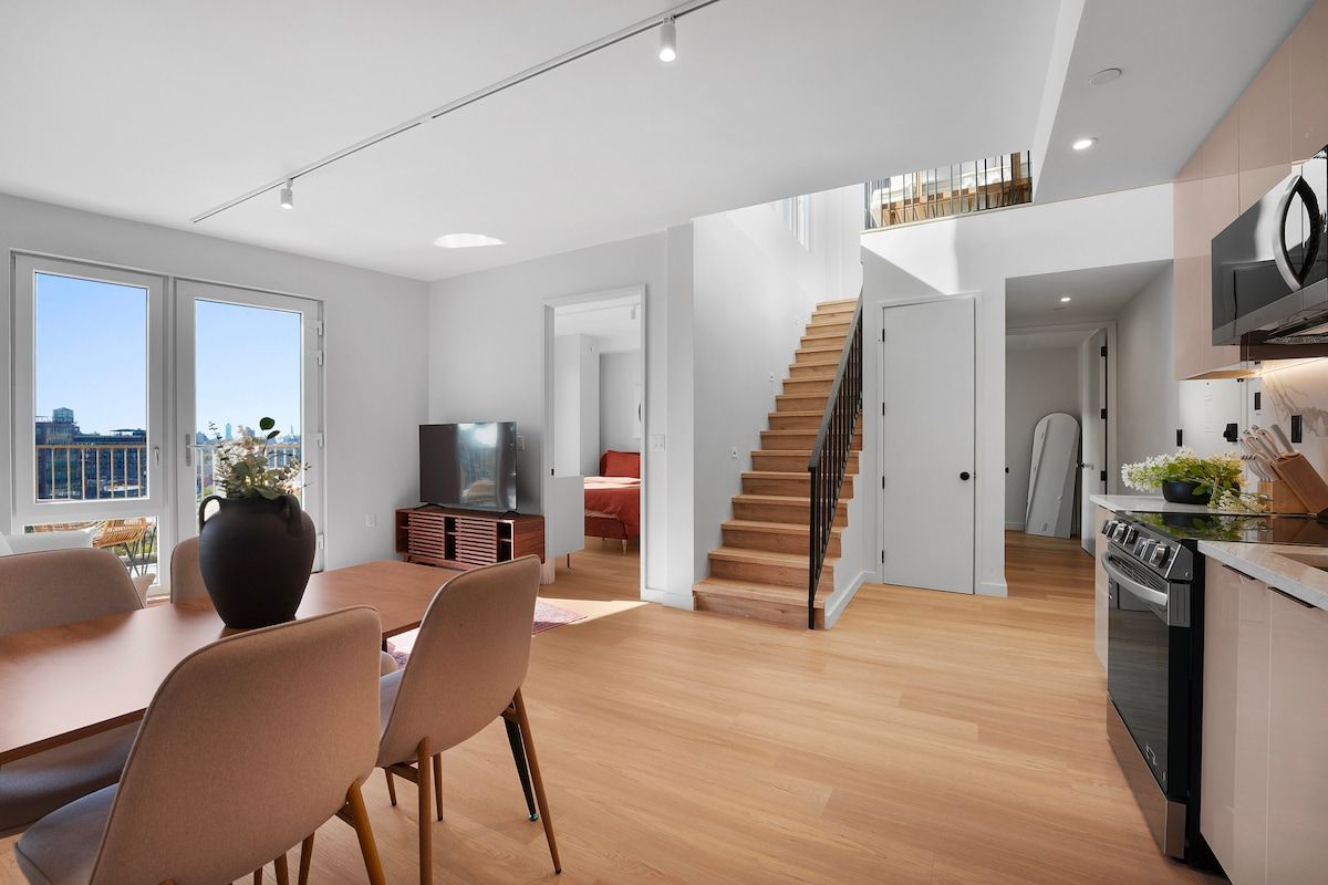 Seren 1108 | Greenpoint | PH with Private Terrace & City Views photo 8