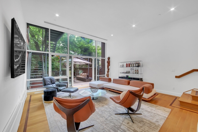 Image of Living space #5