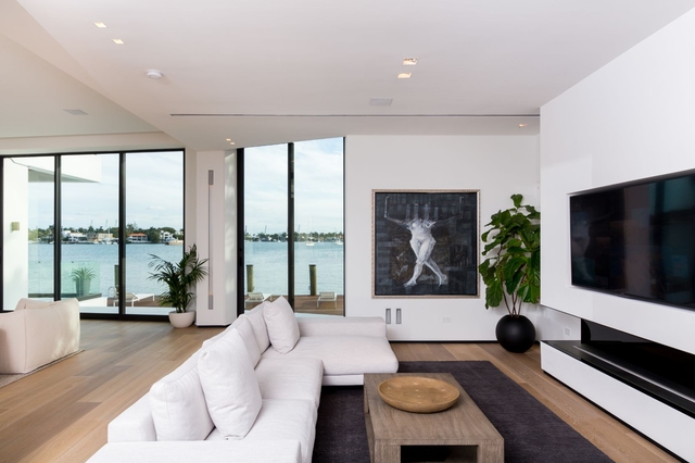 Image of Living space #2