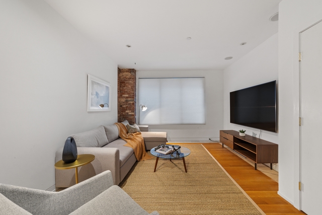 Image of Living space #3