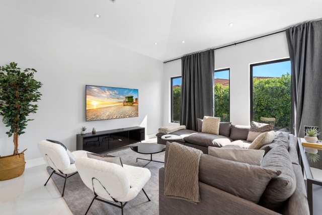 Image of Living space #3