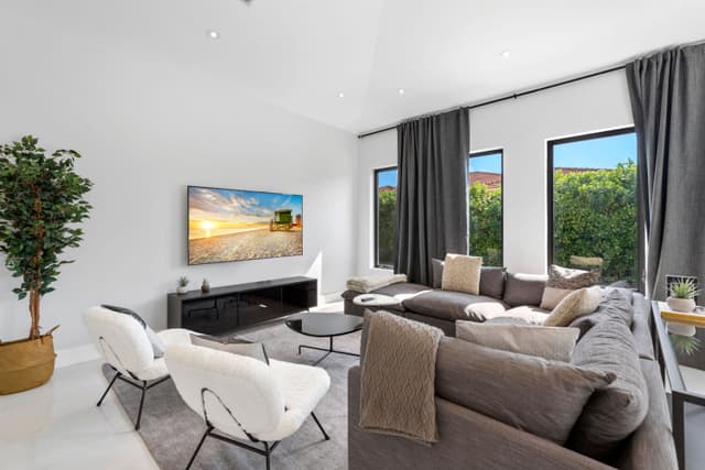 Image of Living space #3