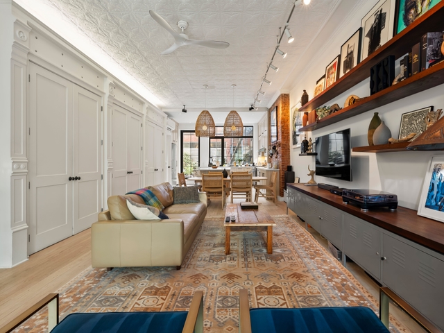 Image of Living space #3