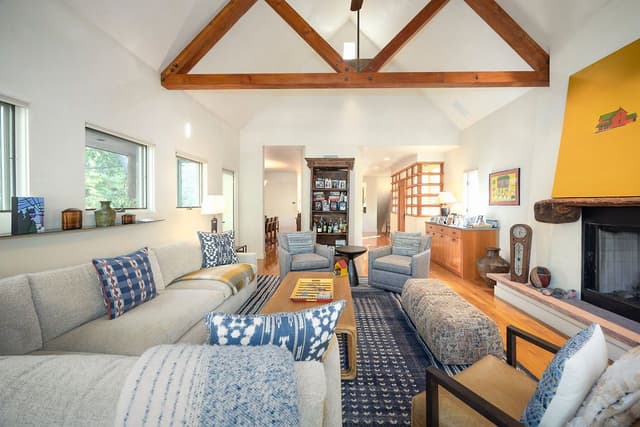 Image of Living space #2