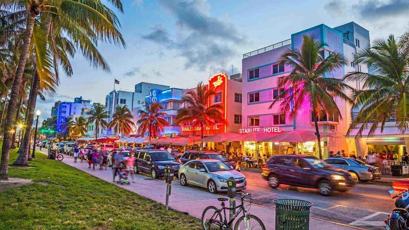 Rove's Featured Must-See: Art Deco District