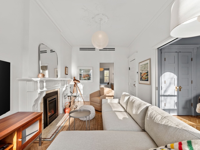 Image of Living space #4