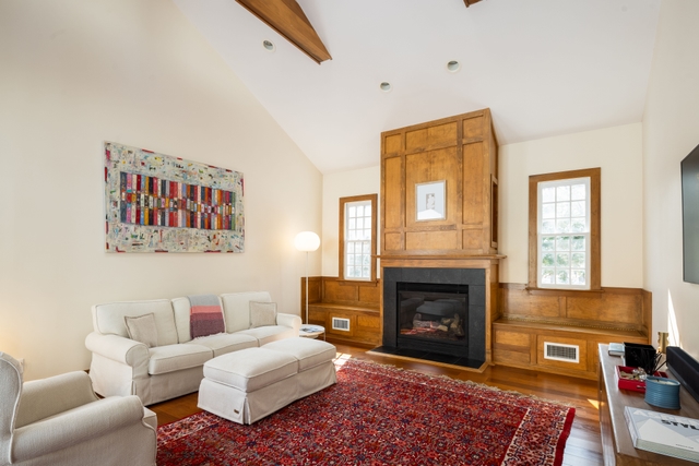 Image of Living space #4