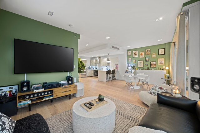 Image of Living space #2