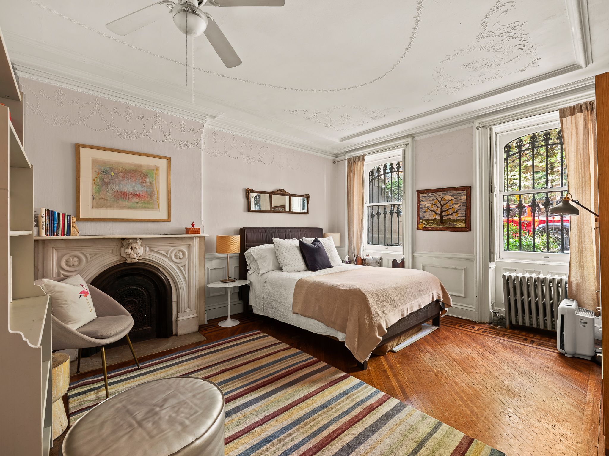 Grand Place | Clinton Hill | Brownstone Duplex w/ Private Garden photo 20