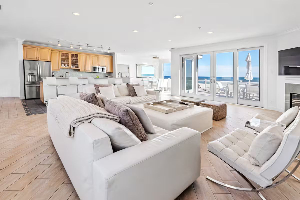 Image of Living space #2