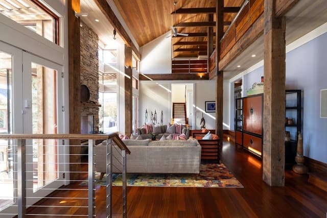 Image of Living space #3