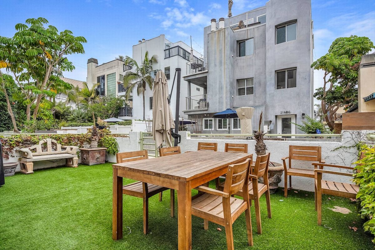 Lumiere Coast | Marina del Rey | Rooftop Designer Townhome photo 26